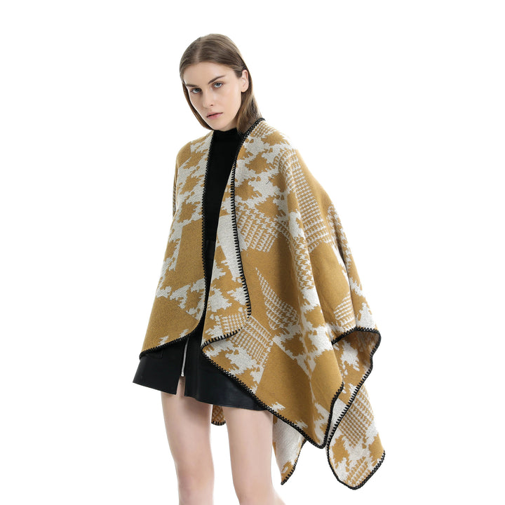 Damen Cape‑Poncho im Ruana‑Schnitt mit dekorativer Kettelkante und zweifarbiger Jacquardstruktur – Montévia