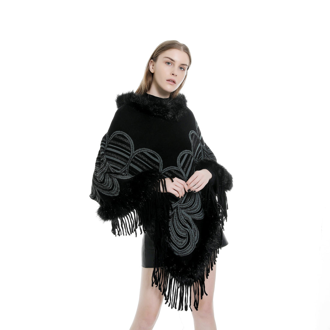 Damen Fransen‑Poncho mit Kunstfellbesatz und Jacquard‑Ruana – Célinea