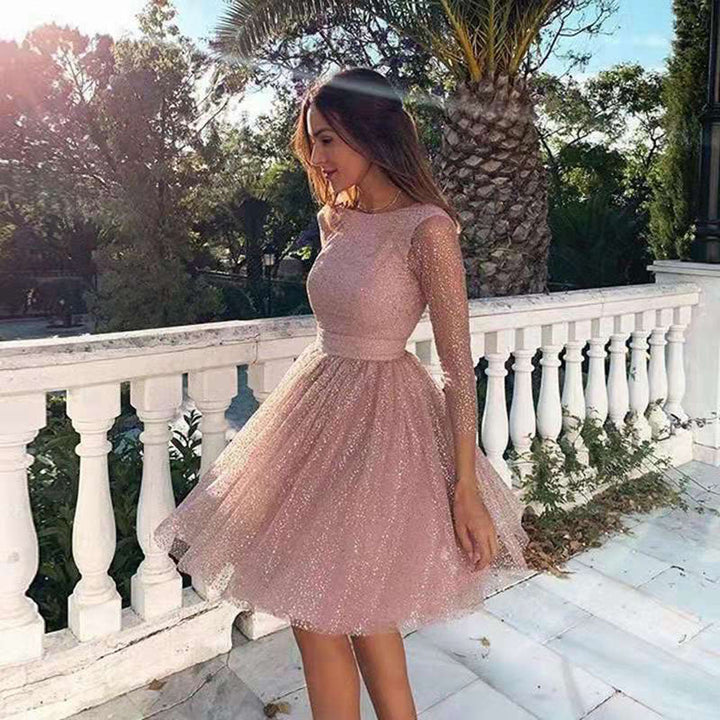 Damen Elegantes Tüllkleid mit Transparenten Ärmeln Echoarchiv
