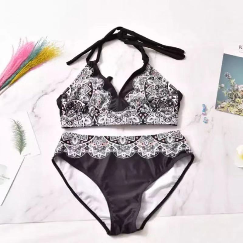Damen Triangel-Bikini mit kontrastierenden Dessins Echo Archiv