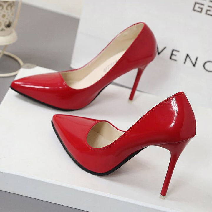 Damen Elegante Hochglanz-Pumps mit Schmaler Silhouette und Komfortablem Innenfutter Echoarchiv