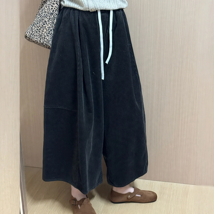 Damen-Cordhose mit weitem Bein, gefüttert