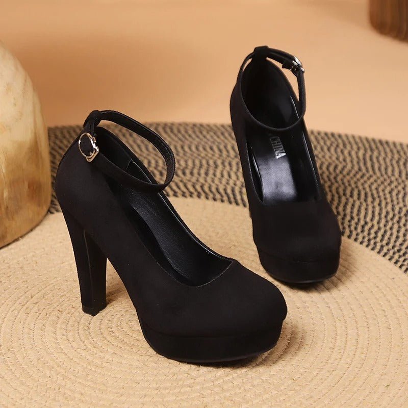 Echoarchiv | Elegante und Verführerische Hochhackige Schuhe
