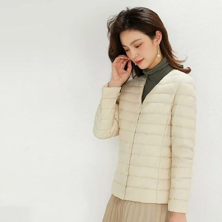 Leichte, komprimierbare Daunenjacke für Damen