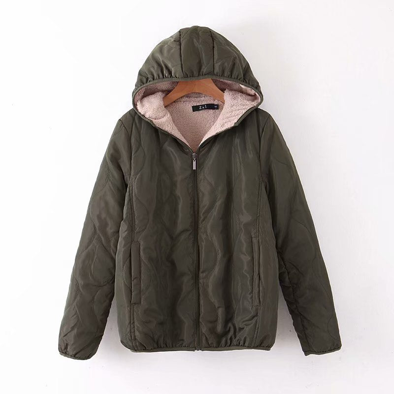 Damen gepolsterte Kapuzenjacke mit Teddyfutter und Wellensteppung – Avérine