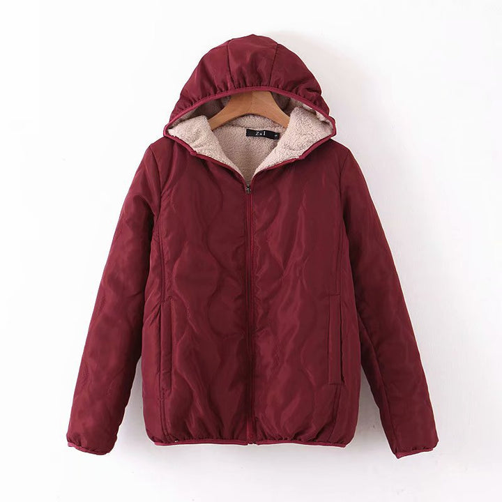 Damen gepolsterte Kapuzenjacke mit Teddyfutter und Wellensteppung – Avérine