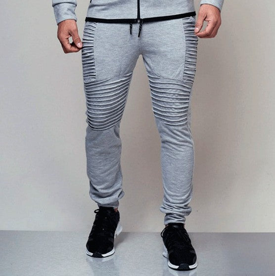 Herren sportliche Slim-Fit Jogginghose mit modischen Rippdetails Echoarchiv