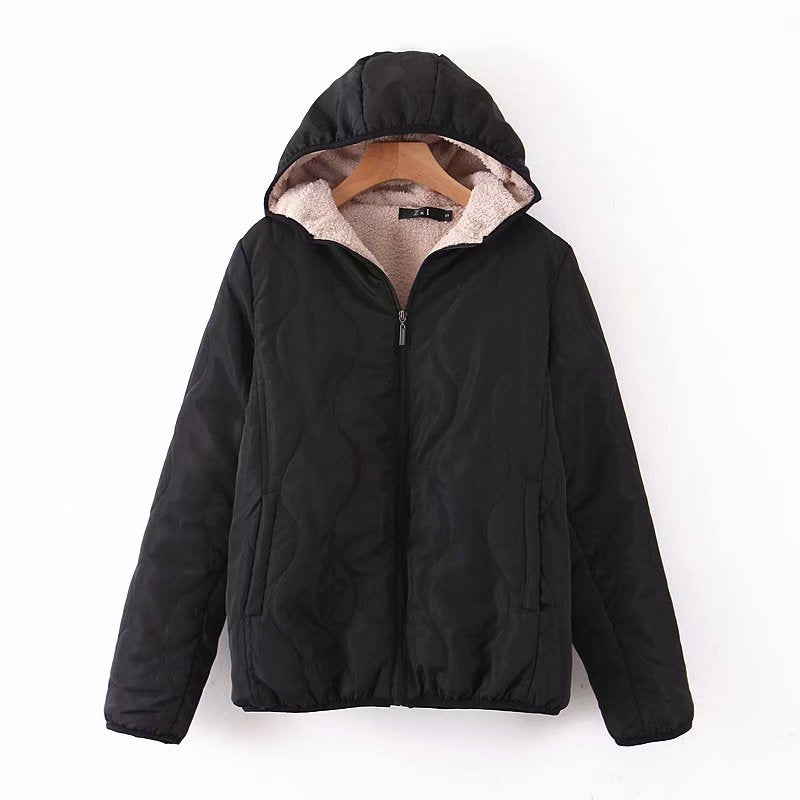 Damen gepolsterte Kapuzenjacke mit Teddyfutter und Wellensteppung – Avérine