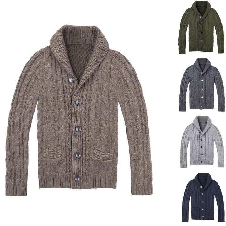 Herren Strickjacke mit klassischem Zopfmuster und praktischen Taschen Echoarchiv