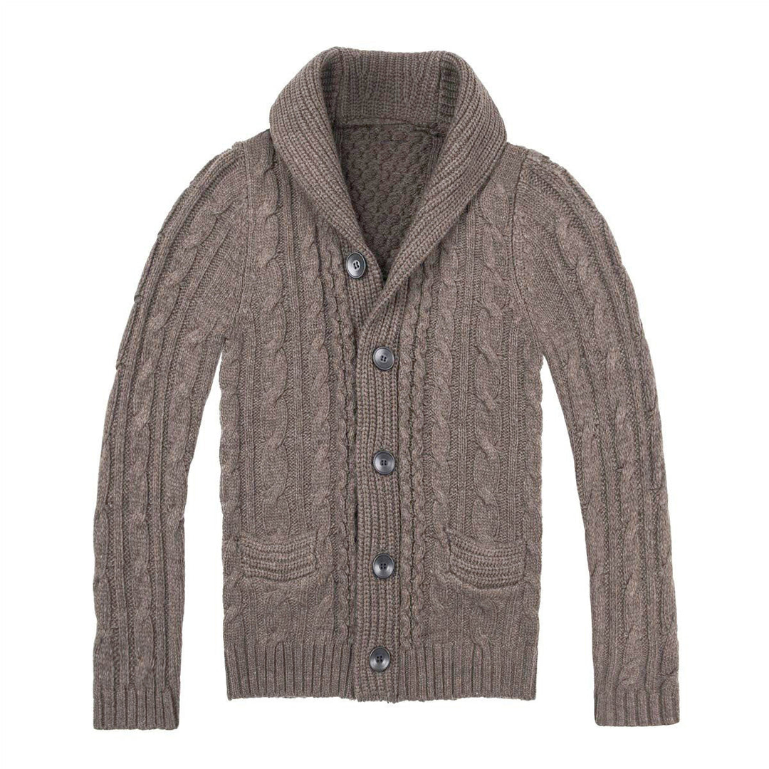Herren Strickjacke mit klassischem Zopfmuster und praktischen Taschen Echoarchiv