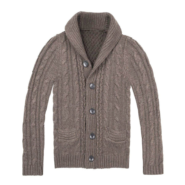 Herren Strickjacke mit klassischem Zopfmuster und praktischen Taschen Echoarchiv