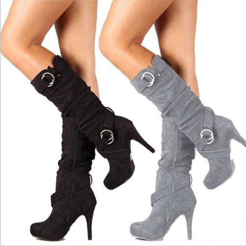 Damen  kniehohe Stiefel mit schmalem Stilettoabsatz, Plateau und dekorativen Metallringen Echo Archiv