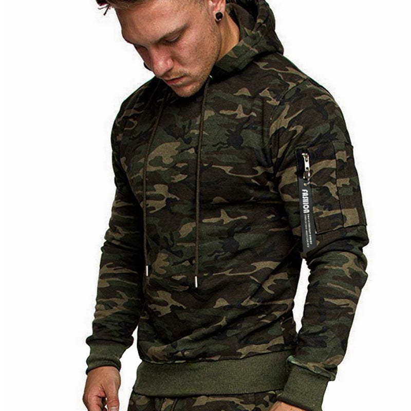 Herren Slim-Fit Kapuzenpullover mit Ärmeltasche und Reißverschluss-Detail Echo Archiv