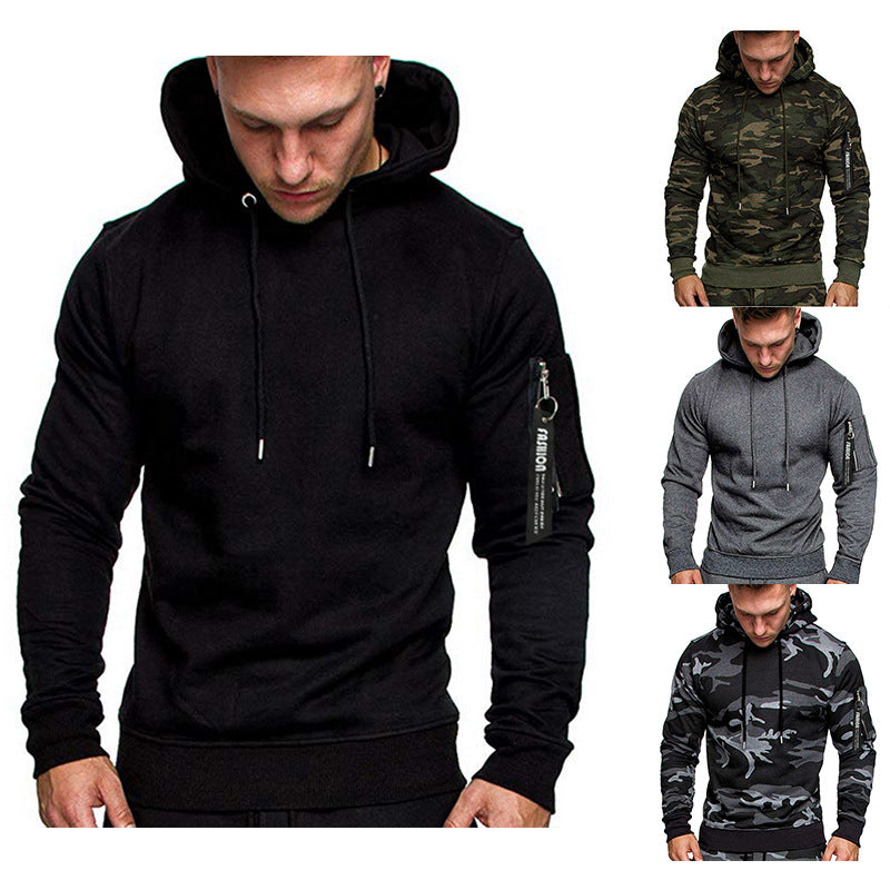 Herren Slim-Fit Kapuzenpullover mit Ärmeltasche und Reißverschluss-Detail Echo Archiv