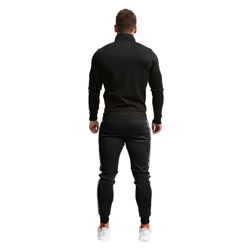 Herren Sportanzug mit Stehkragen und elastischen Bündchen Echoarchiv