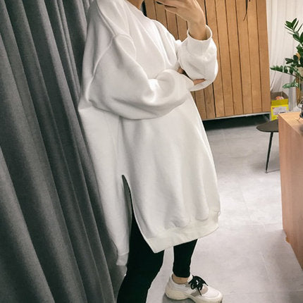 Damen Oversized-Sweatkleid mit gerippten Bündchen, Rundhalsausschnitt und verlängertem Rückensaum – Élara
