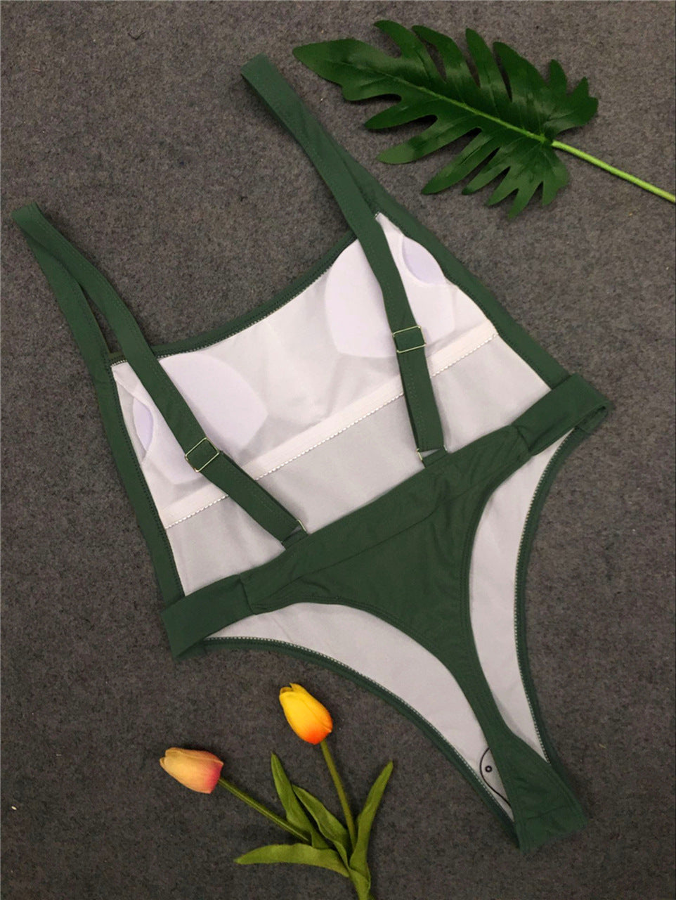 Damen Freizeit-Badeanzug mit verstellbaren Trägern Echo Archiv