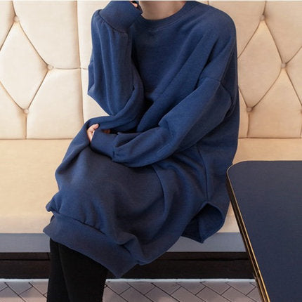 Damen Oversized-Sweatkleid mit gerippten Bündchen, Rundhalsausschnitt und verlängertem Rückensaum – Élara