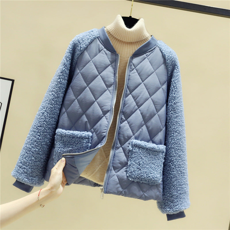 Damen gesteppte Teddyjacke mit Sherpa-Ärmeln, durchgehendem Reißverschluss und aufgesetzten Taschen – Célinea
