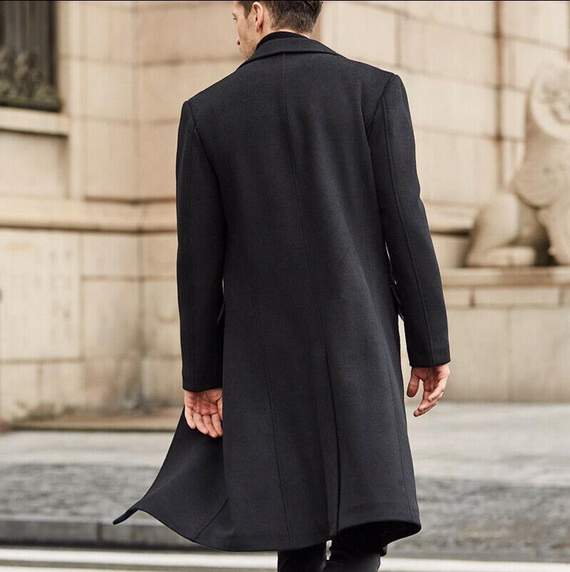 Herren eleganter Wollmantel mit klassischem Schnitt und luxuriösem Innenfutter Echoarchiv