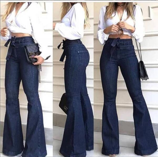 Damen Hoch geschnittene Flared Jeans mit stylischem Gürtel und ausgefranstem Saum Echo Archiv