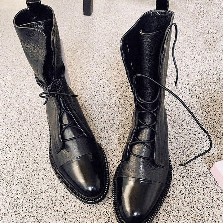 Damen nan elegante Schnür-Boots mit Kappenzehen, verziertem Schnürdetail und praktischen Zugschlaufen Echo Archiv