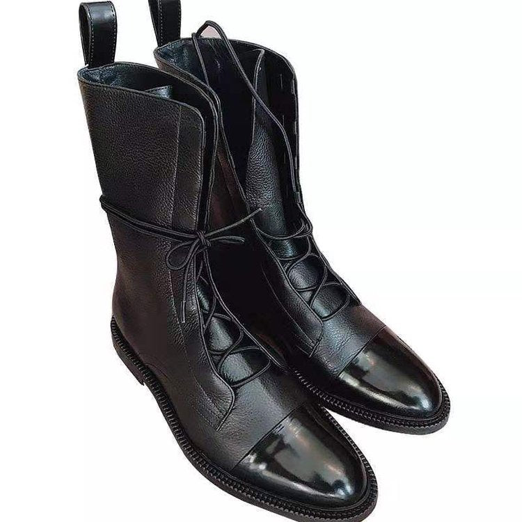 Damen nan elegante Schnür-Boots mit Kappenzehen, verziertem Schnürdetail und praktischen Zugschlaufen Echo Archiv