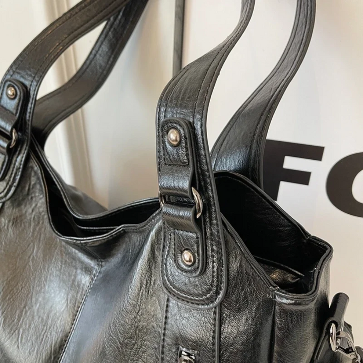 Stilvolle Lederhandtasche Mit Reißverschluss – Avelisse
