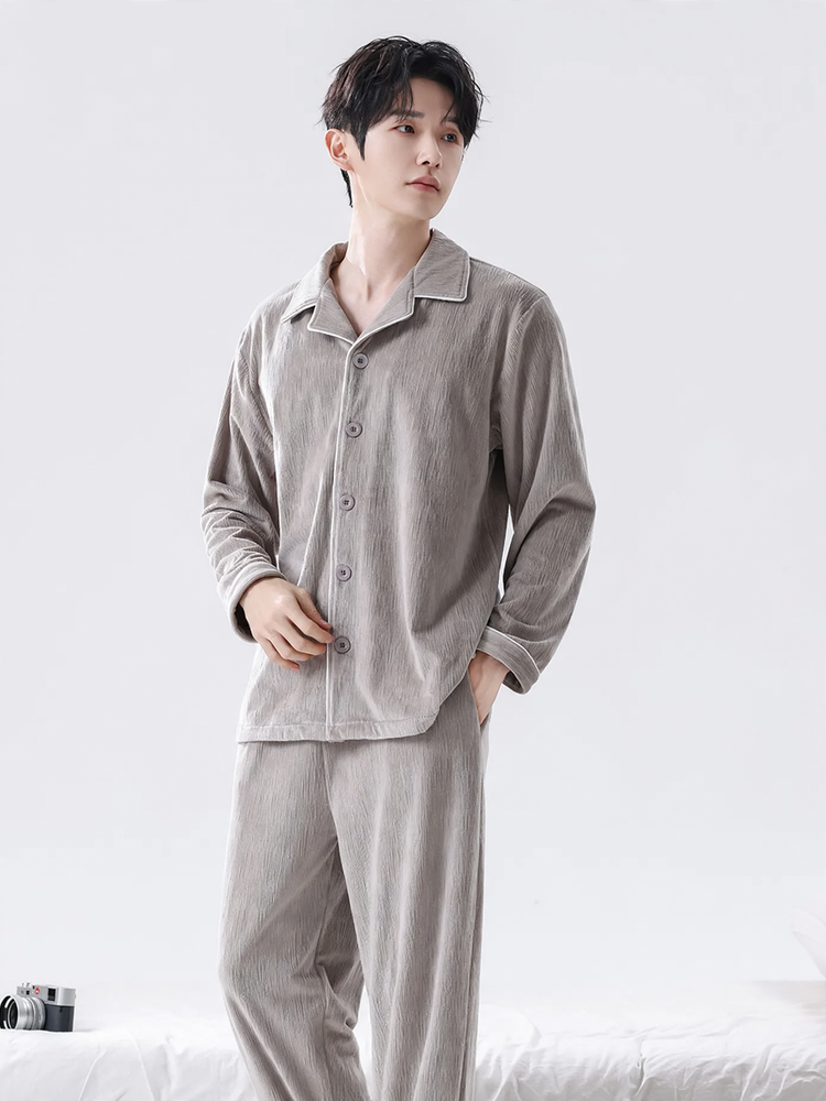 Warmer Herren-Schlafanzug aus Korallenfleece