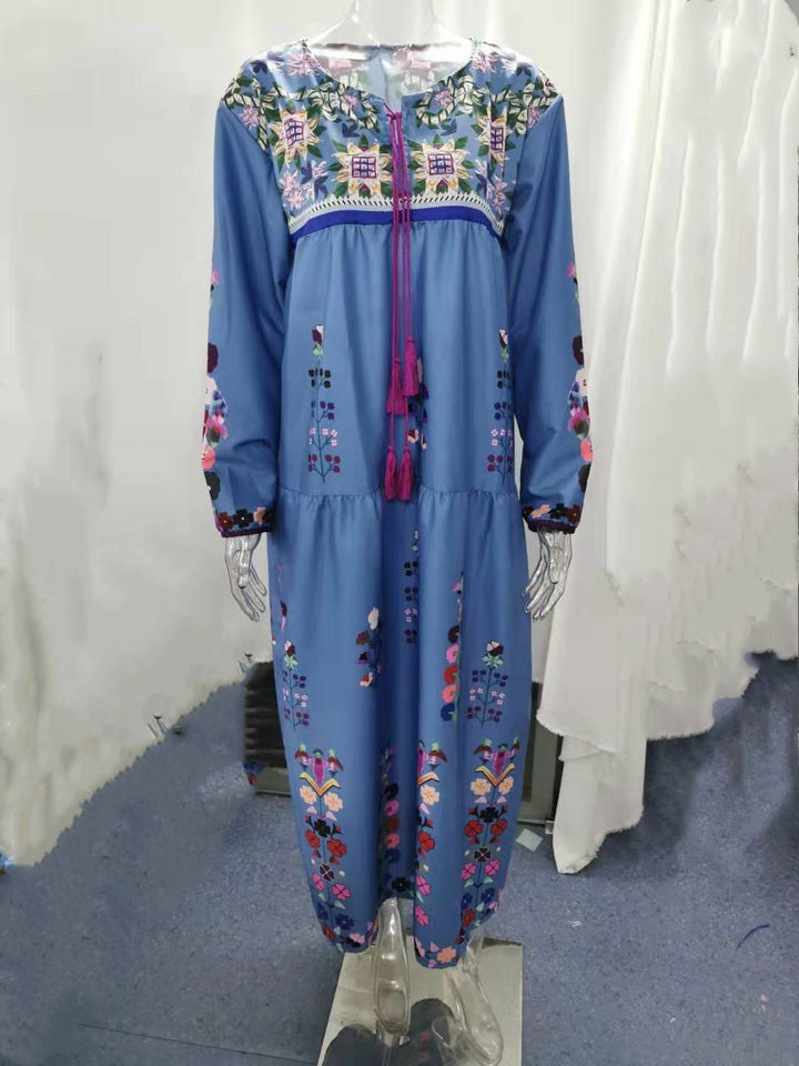 Damen nan besticktes Maxikleid mit langen Ärmeln, Quastenverschluss und folkloristischer Stickerei Echo Archiv