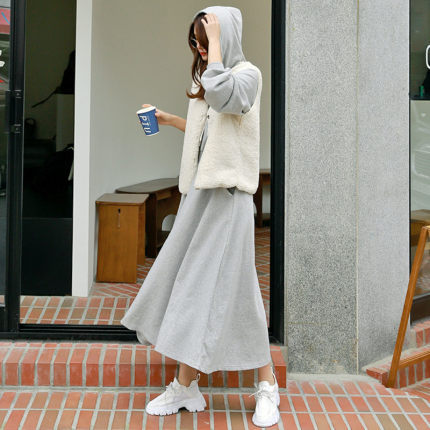 Damen Maxi‑Sweatkleid mit Kapuze, Oversize‑Silhouette und seitlichen Eingrifftaschen Echoarchiv