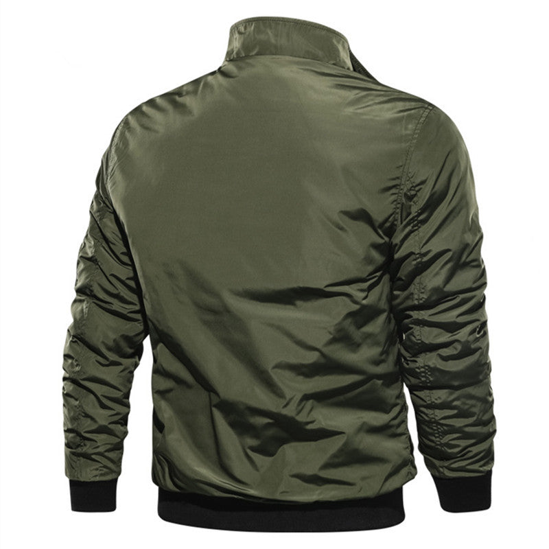 Herren Bomberjacke im Fliegerstil mit Thermofutter, Ärmeltasche und Rippbündchen Echoarchiv