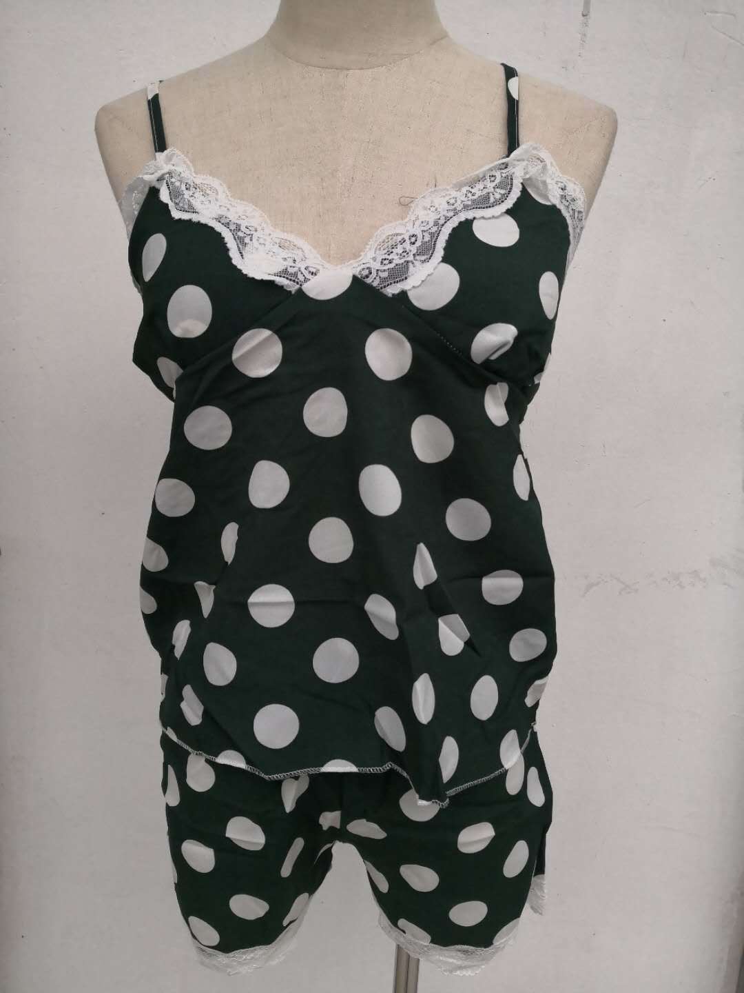 Damen Satin Schlafanzug mit Spitze und Punkten Echo Archiv