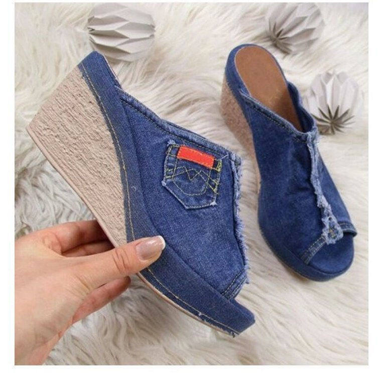Damen nan Jeans-Pantolette mit offener Zehenpartie, fransigem Saum und Bastkeilabsatz Echo Archiv