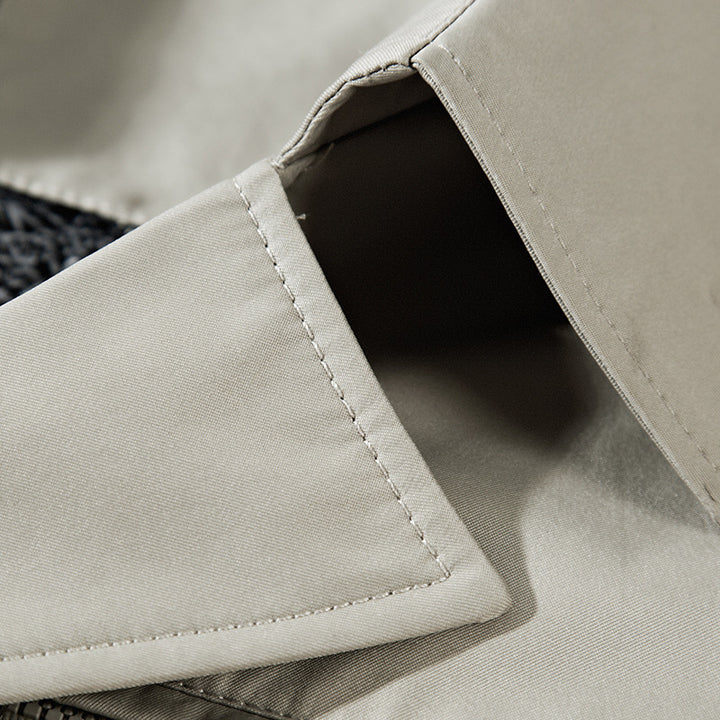 Herren Kurzmantel mit Teddy-Innenfutter, Reverskragen und Eingrifftaschen Echoarchiv