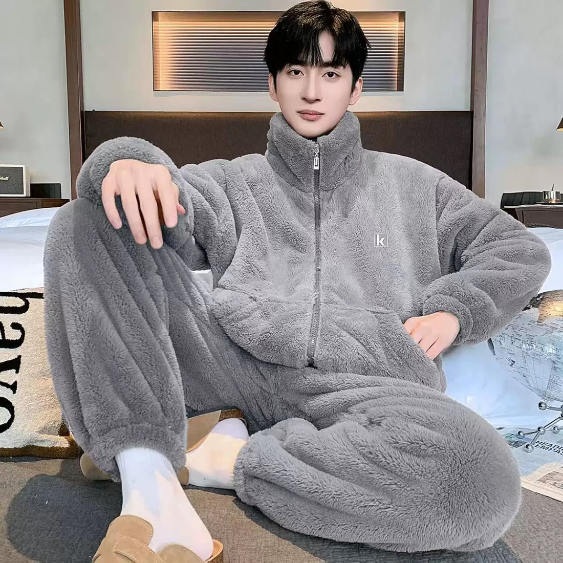 Warmer Herren-Schlafanzug aus Korallenfleece
