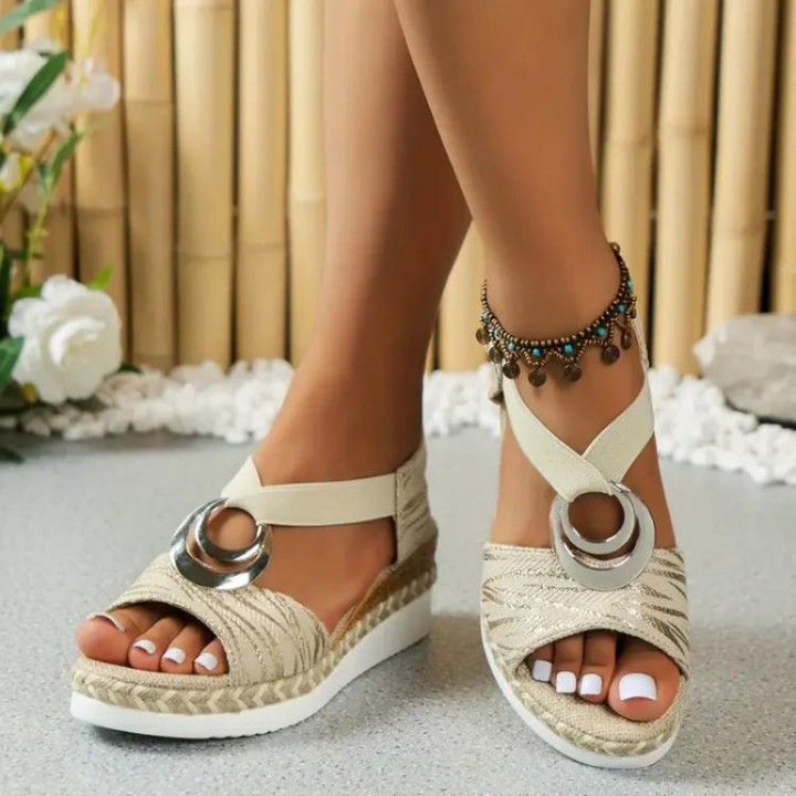Echoarchiv | Orthopädische Sandalen mit Optimaler Unterstützung