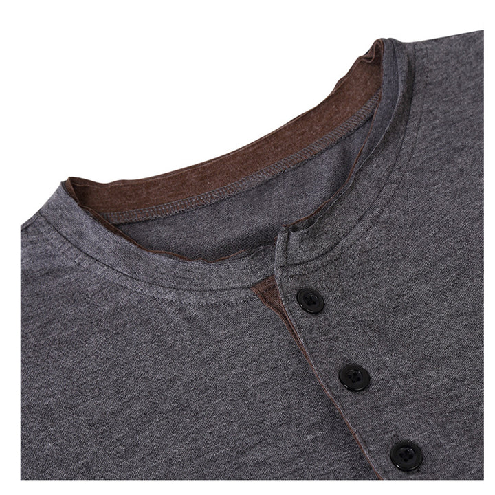 Herren Kurzarmshirt mit modischem Henley-Ausschnitt und kontrastierenden Akzenten Echoarchiv