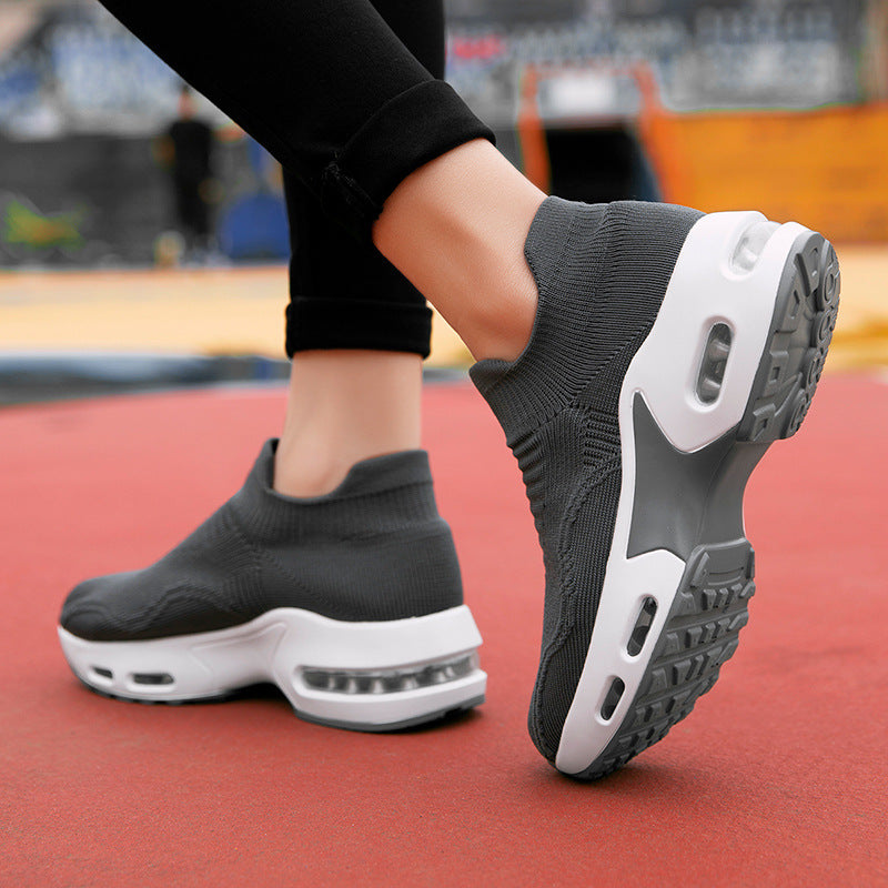 Unisex nan Slip-On Komfortsneaker mit elastischem Maschenkragen, stoßdämpfender Hohlkammer-Sohle und rutschfester Laufsohle Echo Archiv