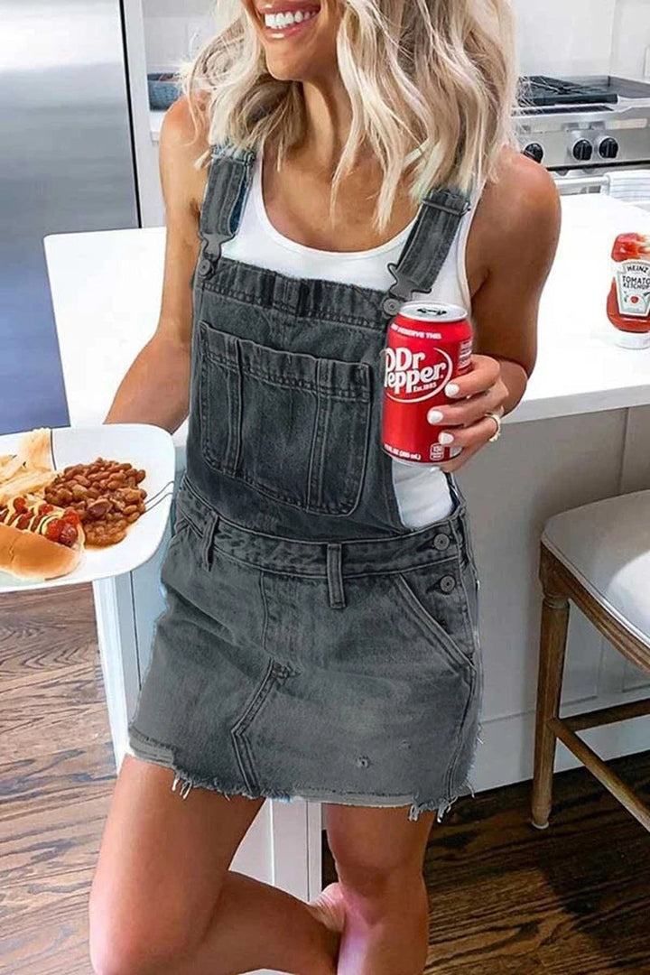 Damen Latzkleid aus hochwertigen Denim mit stylischen Knopfdetails Echoarchiv