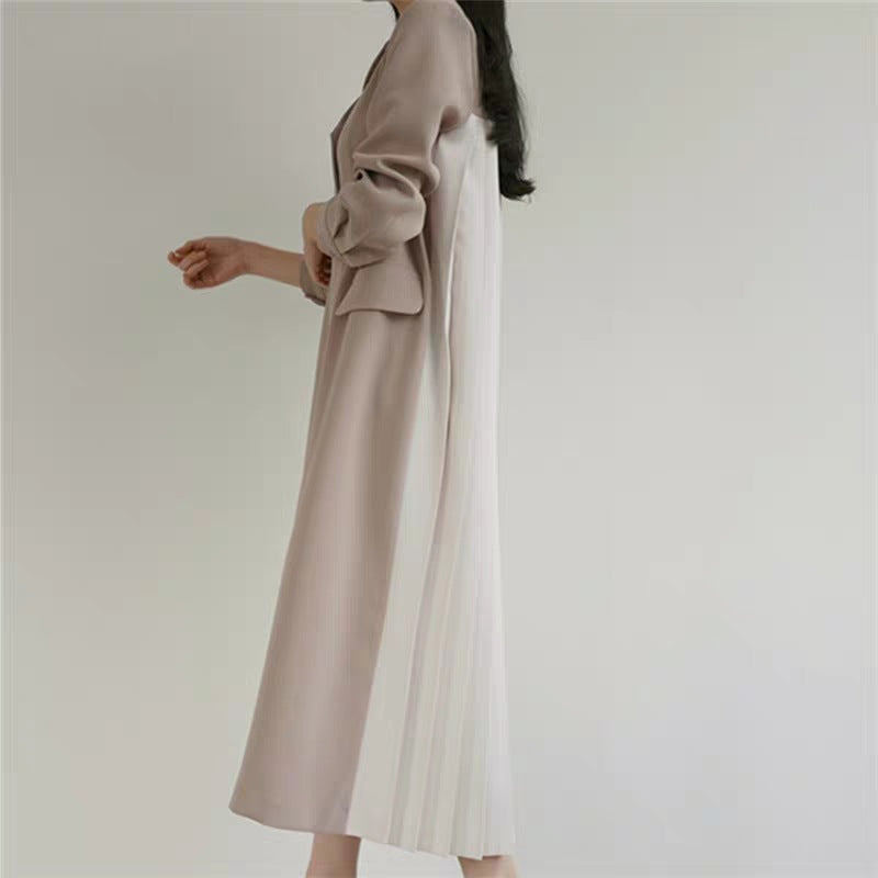 Damen Langer Dustercoat mit plissiertem Rückenpanel und kastiger Silhouette Echoarchiv