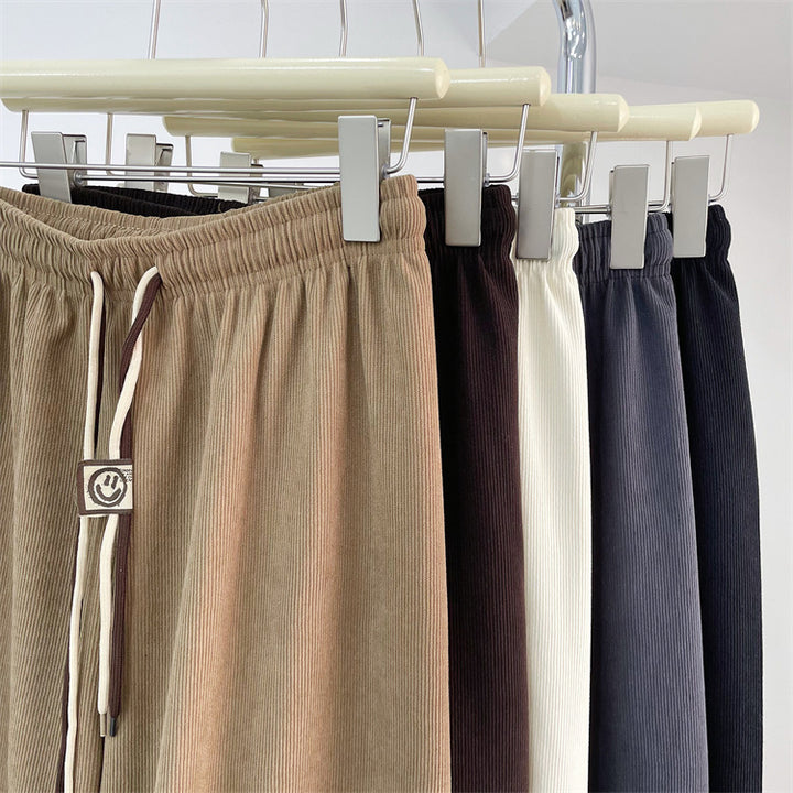 Kord-Hose mit weitem Bein und Bindegürtel