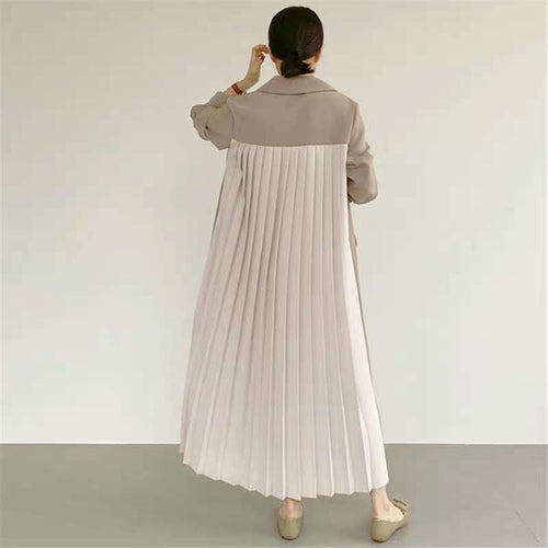 Damen Langer Dustercoat mit plissiertem Rückenpanel und kastiger Silhouette Echoarchiv
