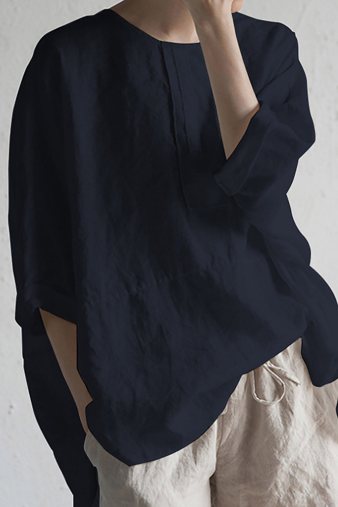 Echoarchiv | Stilvolle Strickjacke Aus Japanischer Leinen Halbärmel und Runder Ausschnitt