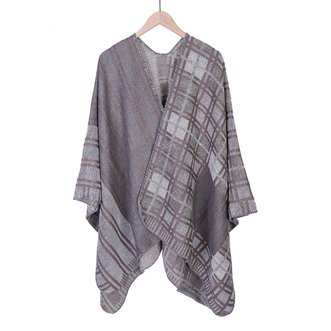 Damen Oversize-Ruana im Patch-Karo-Strick mit offenem Saum – Mavelle