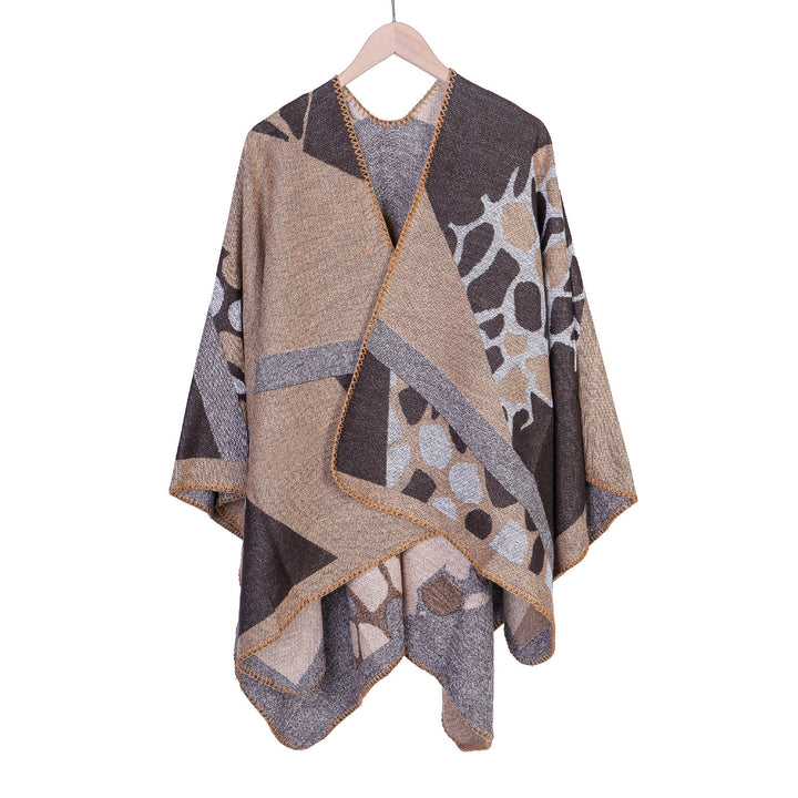 Damen Ruana-Überwurf mit geometrisch-animalischem Jacquard und Ziernaht – Célinea