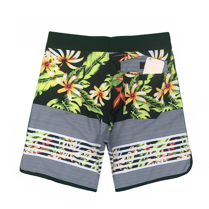 Herren Badeshorts mit innovativem Tropenmotiven und hohem Tragekomfort Echoarchiv