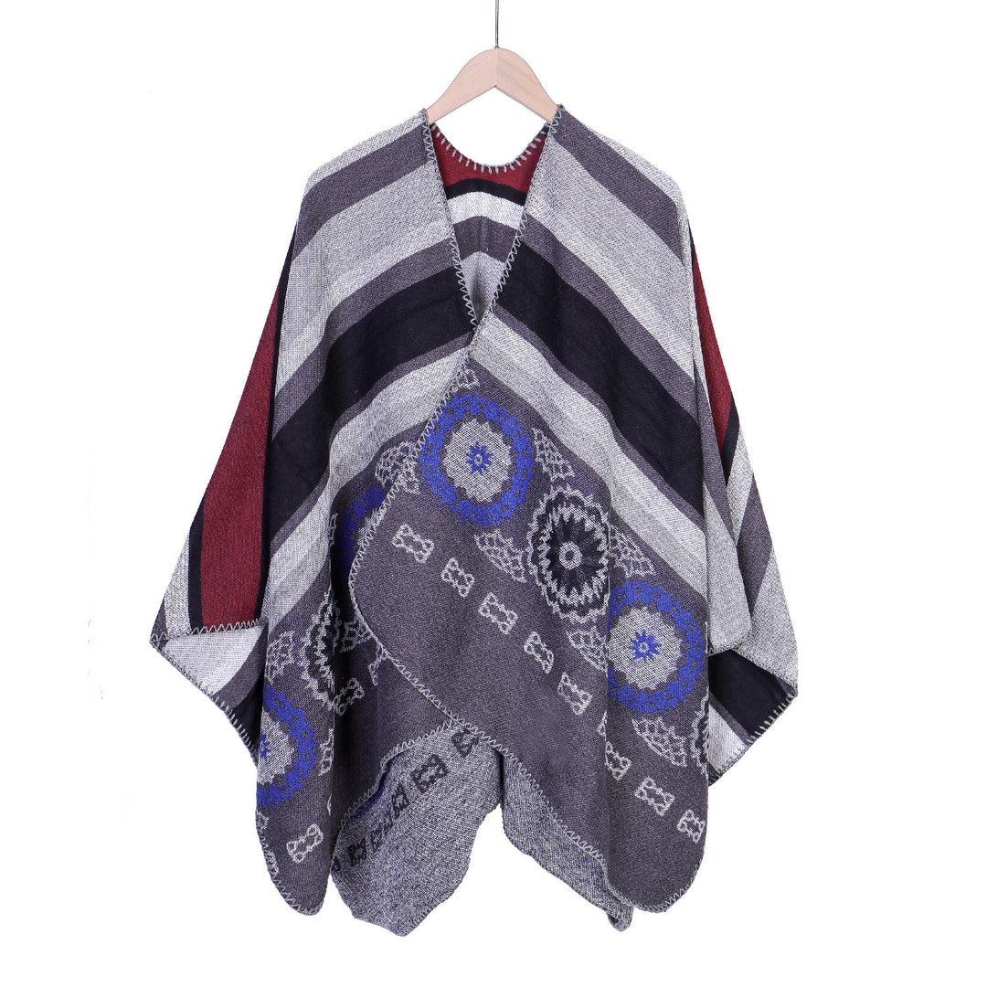 Damen Oversize-Ruana-Poncho mit V-Ausschnitt und ornamentaler Jacquard-Webung – Célinea