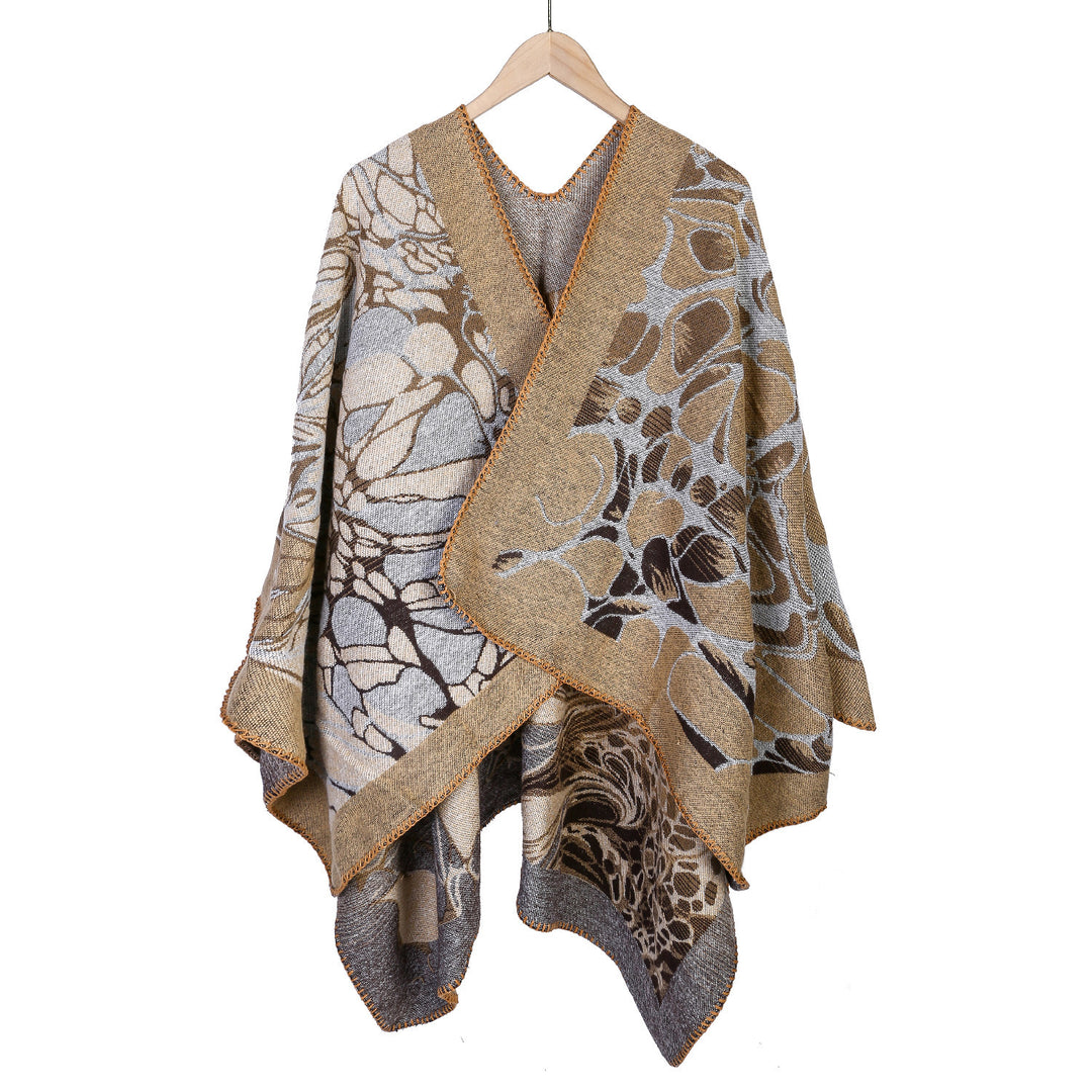 Damen Jacquard-Ruana-Poncho mit kontrastiertem Schalkragen und asymmetrischem Zipfelrand – Célinea