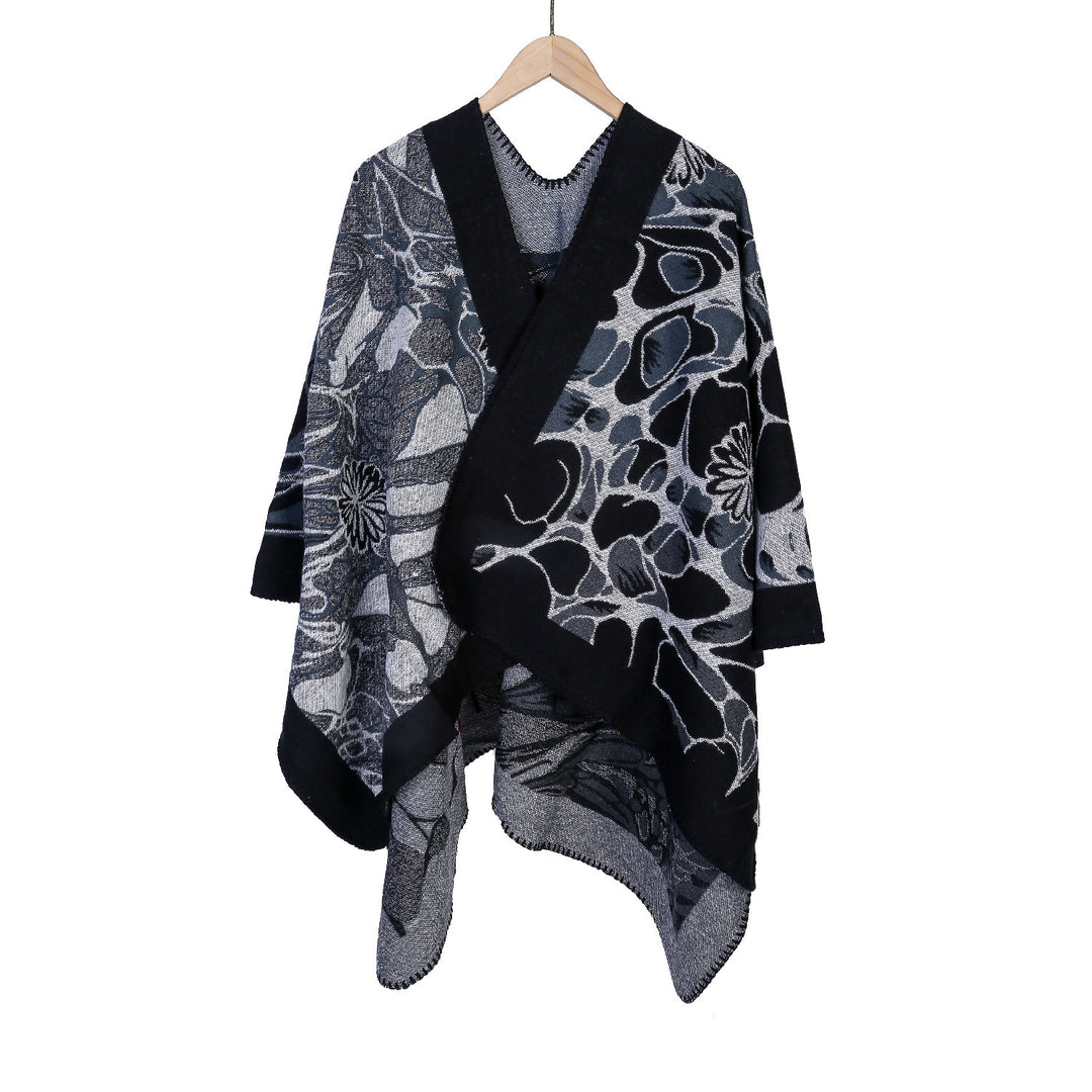 Damen Jacquard-Ruana-Poncho mit kontrastiertem Schalkragen und asymmetrischem Zipfelrand – Célinea
